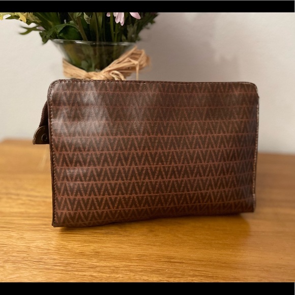 VALENTINO Brown Vintage Logo Bag 💯 AUTHENTIC - Picture 5 of 15